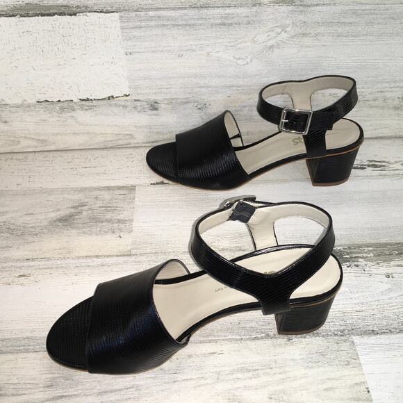 Black Women's Heeled Sandals - Picture 3 of 10